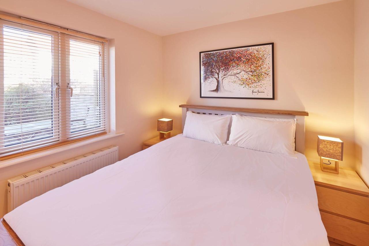 Host & Stay - The Scuttlebutt Townhouse Уитби Экстерьер фото