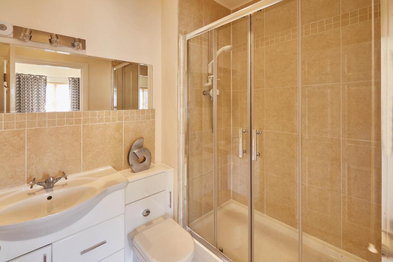 Host & Stay - The Scuttlebutt Townhouse Уитби Экстерьер фото
